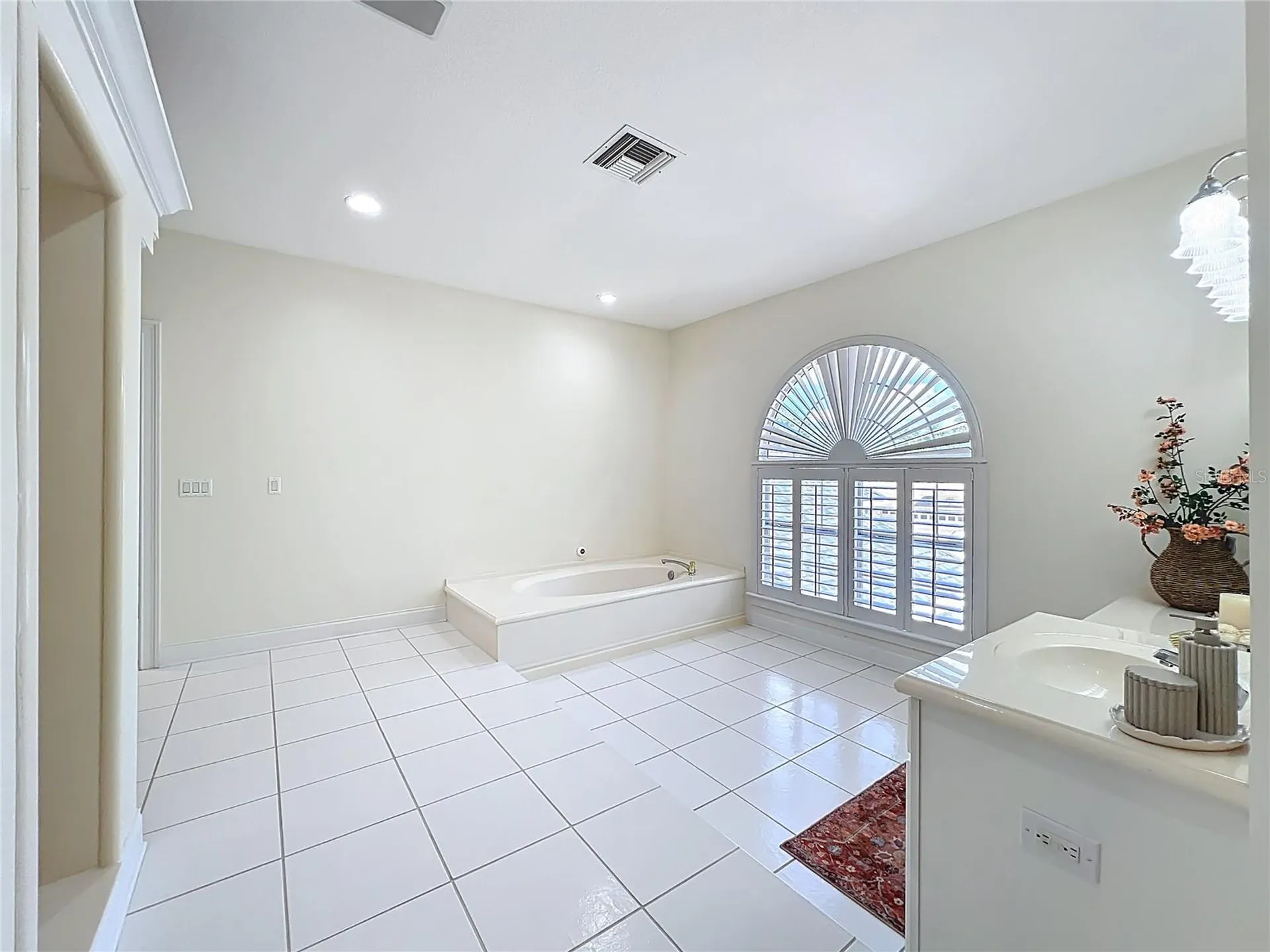 1861 Edgewater Drive Mount Dora FL 32757