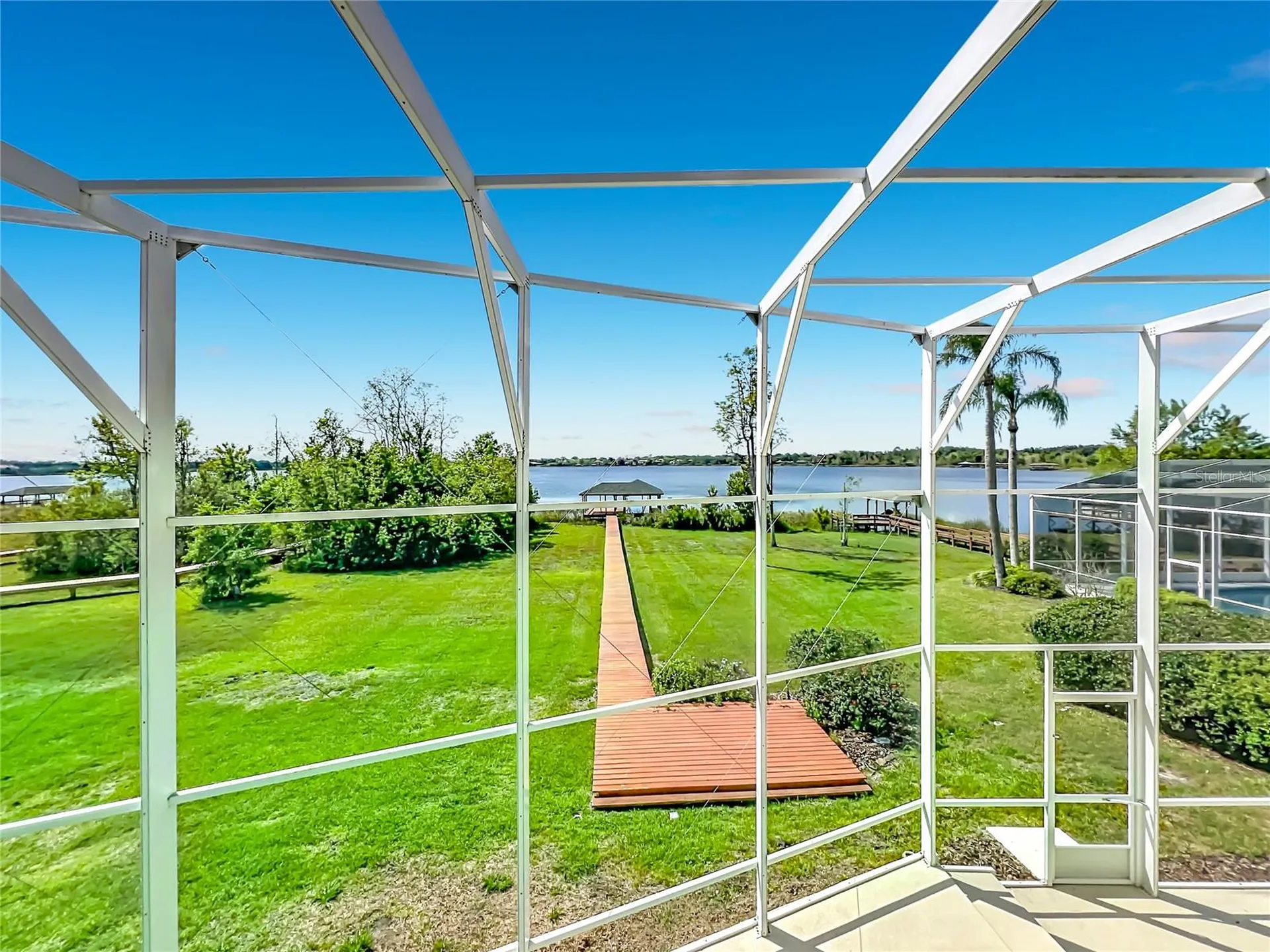 1861 Edgewater Drive Mount Dora FL 32757