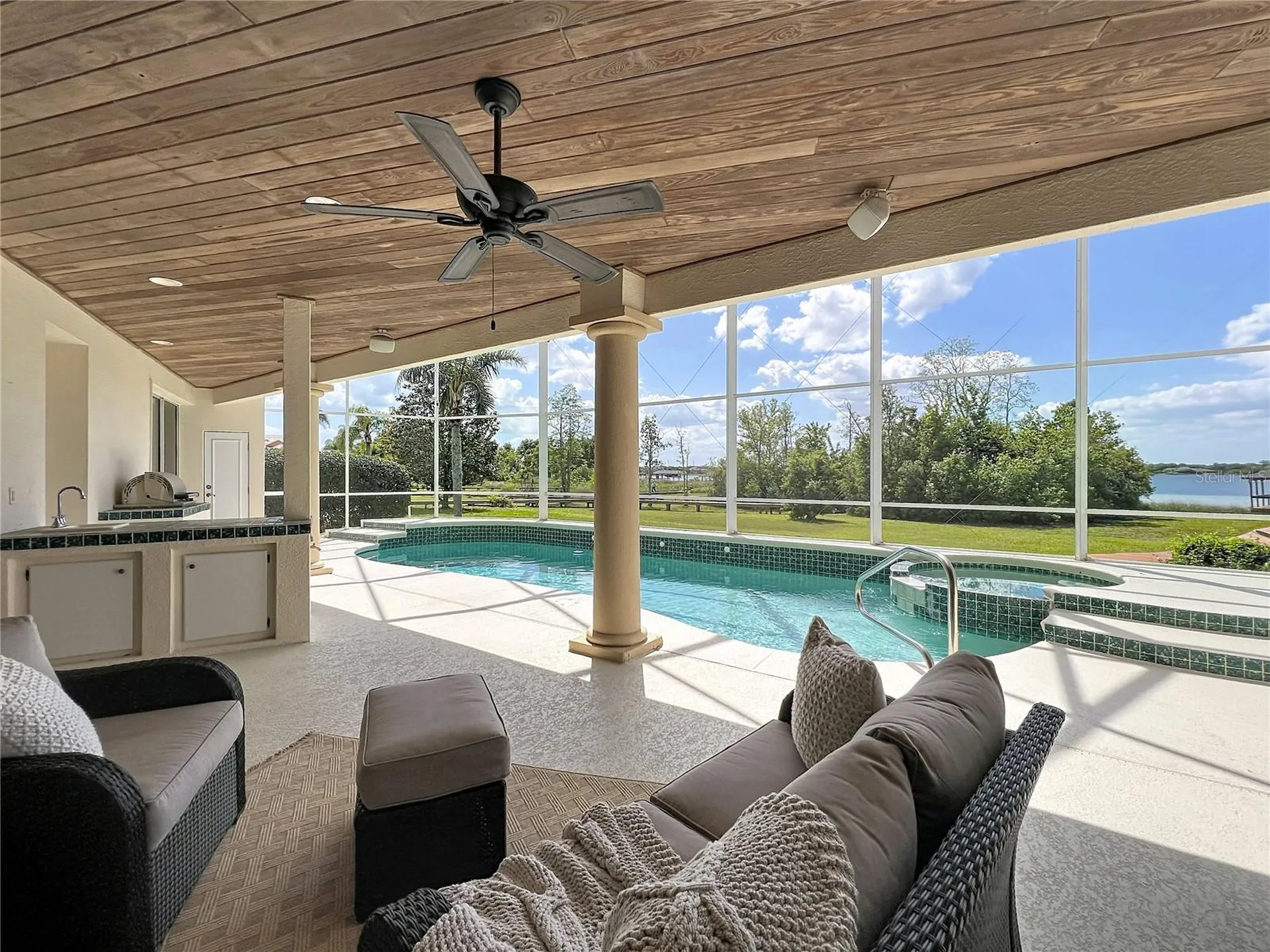 1861 Edgewater Drive Mount Dora FL 32757