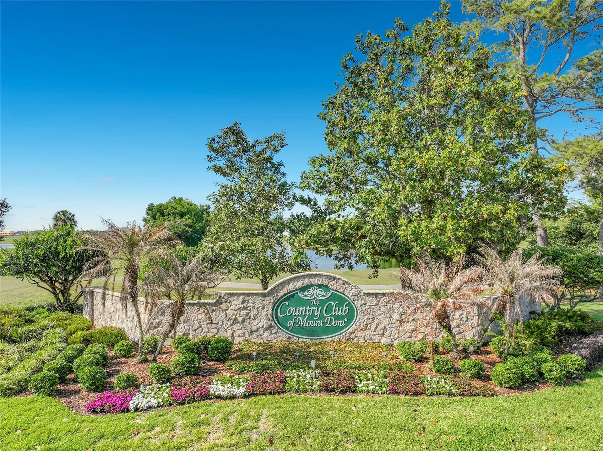 1861 Edgewater Drive Mount Dora FL 32757