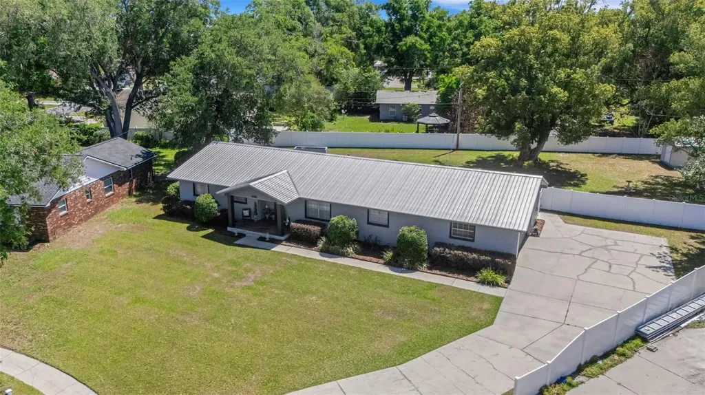 1112 Newport Avenue Lakeland FL 33801