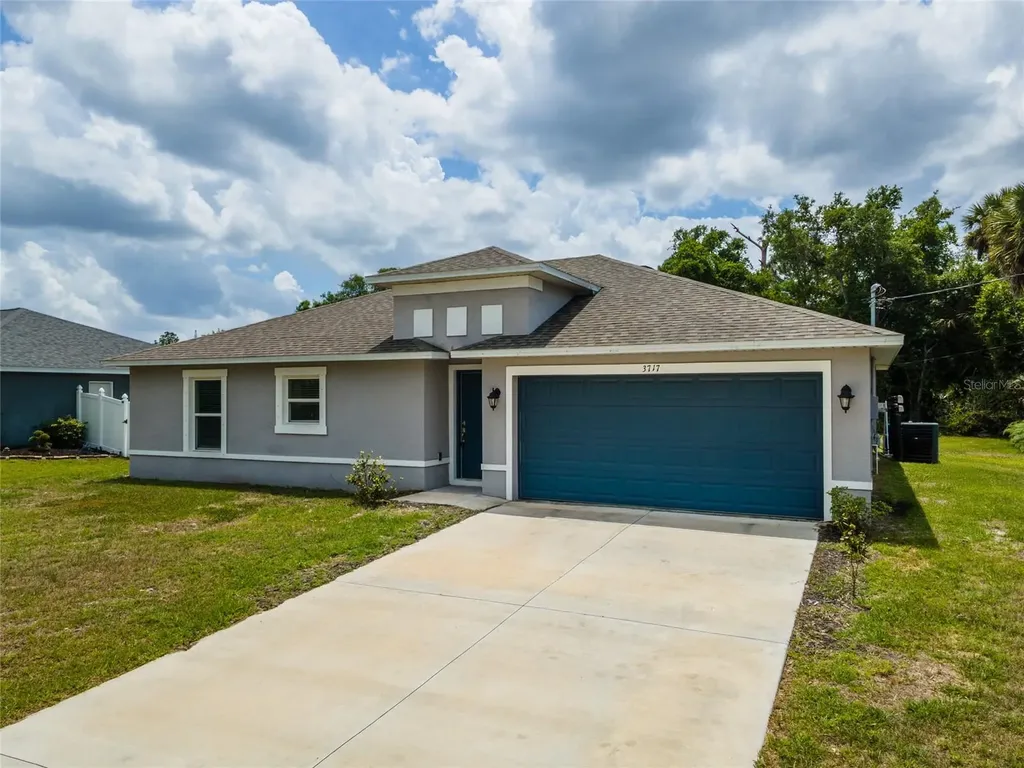 3717 Village Avenue North Port FL 34291