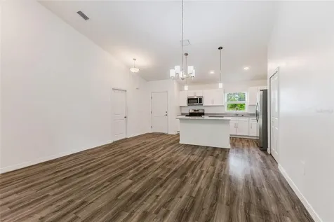 3717 Village Avenue North Port FL 34291