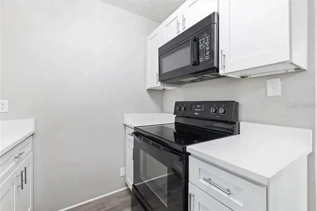 2904 Emerson Avenue S St Petersburg FL 33712