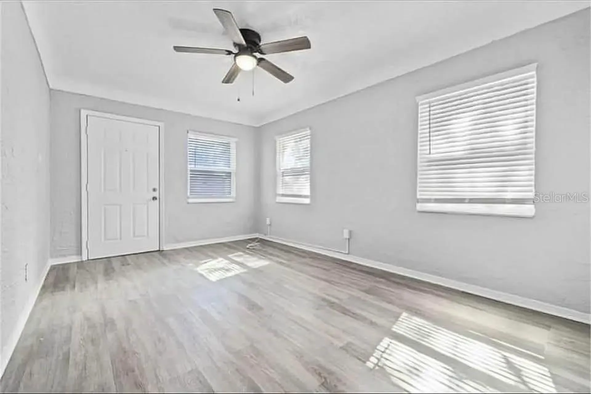 2904 Emerson Avenue S St Petersburg FL 33712
