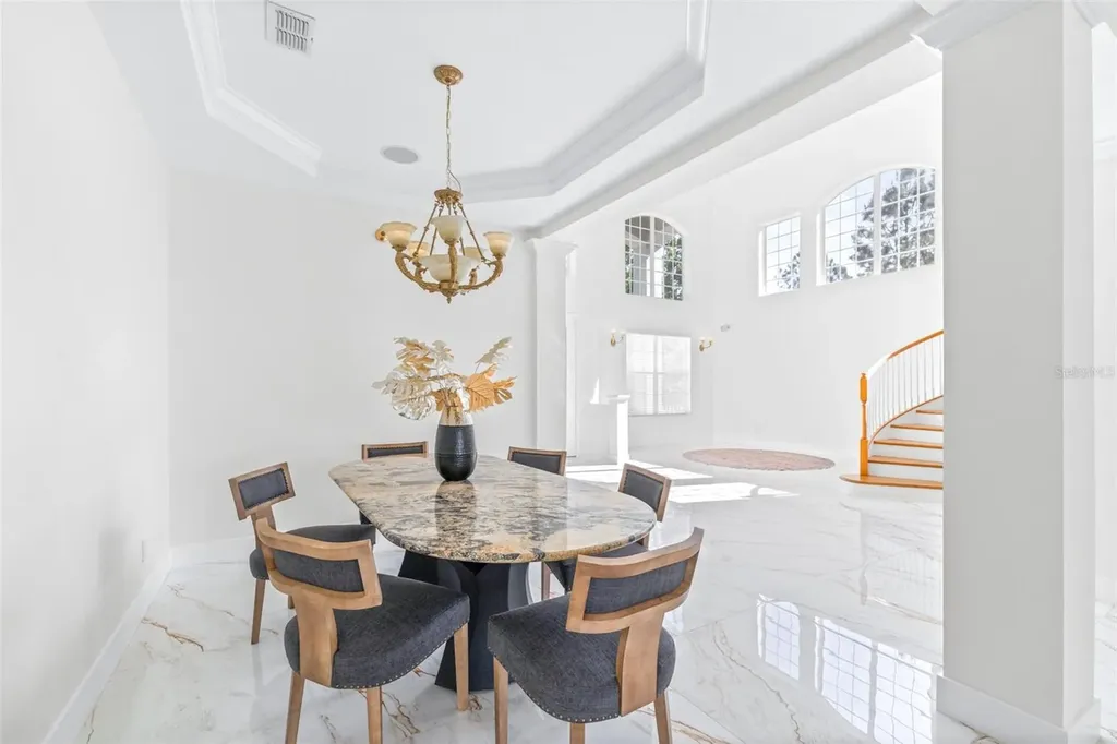 10102 Deercliff Drive Tampa FL 33647