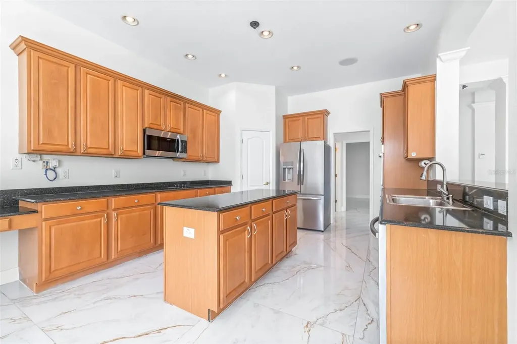 10102 Deercliff Drive Tampa FL 33647