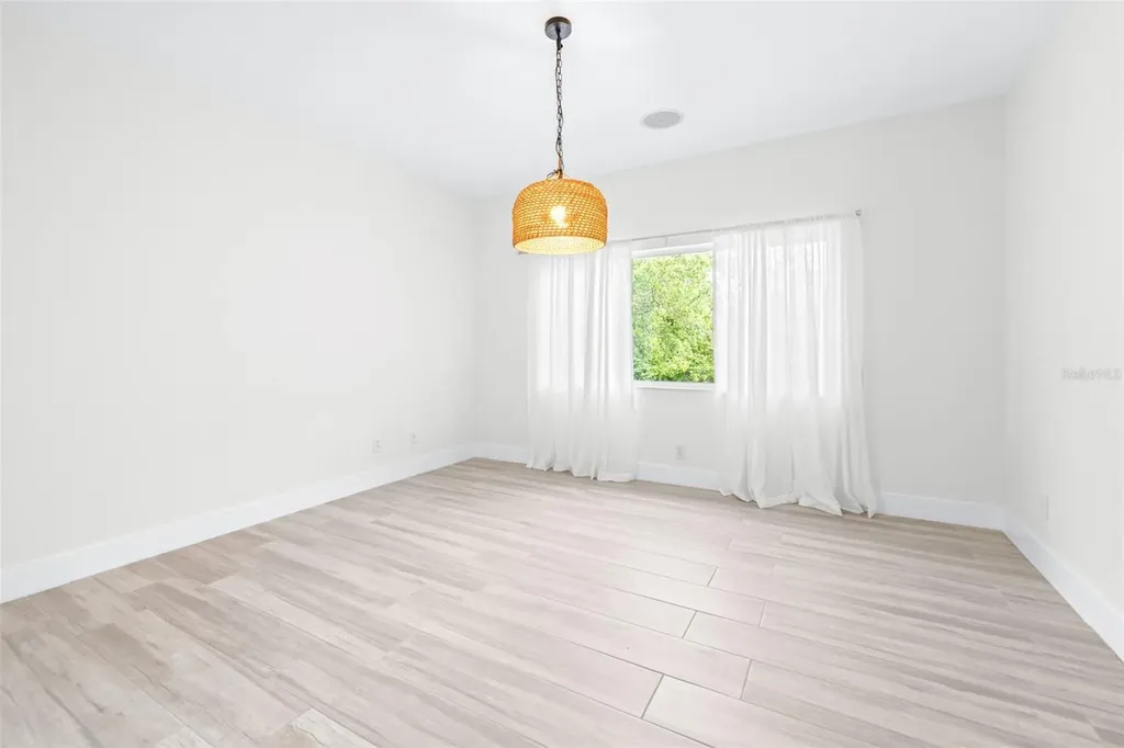 10102 Deercliff Drive Tampa FL 33647
