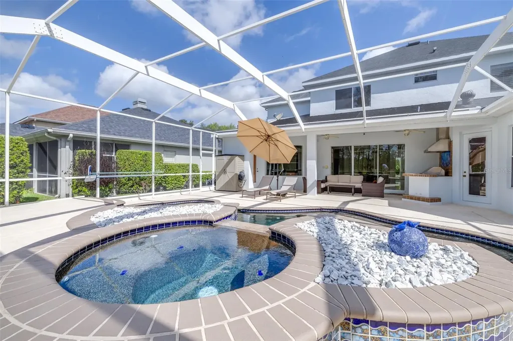 10102 Deercliff Drive Tampa FL 33647