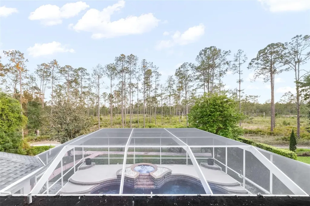 10102 Deercliff Drive Tampa FL 33647