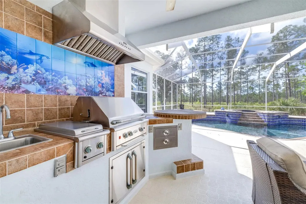 10102 Deercliff Drive Tampa FL 33647