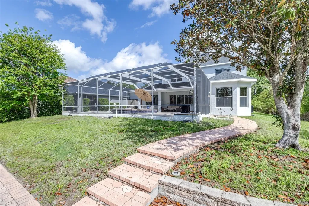 10102 Deercliff Drive Tampa FL 33647