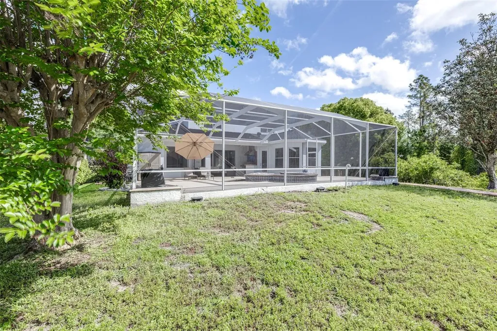 10102 Deercliff Drive Tampa FL 33647