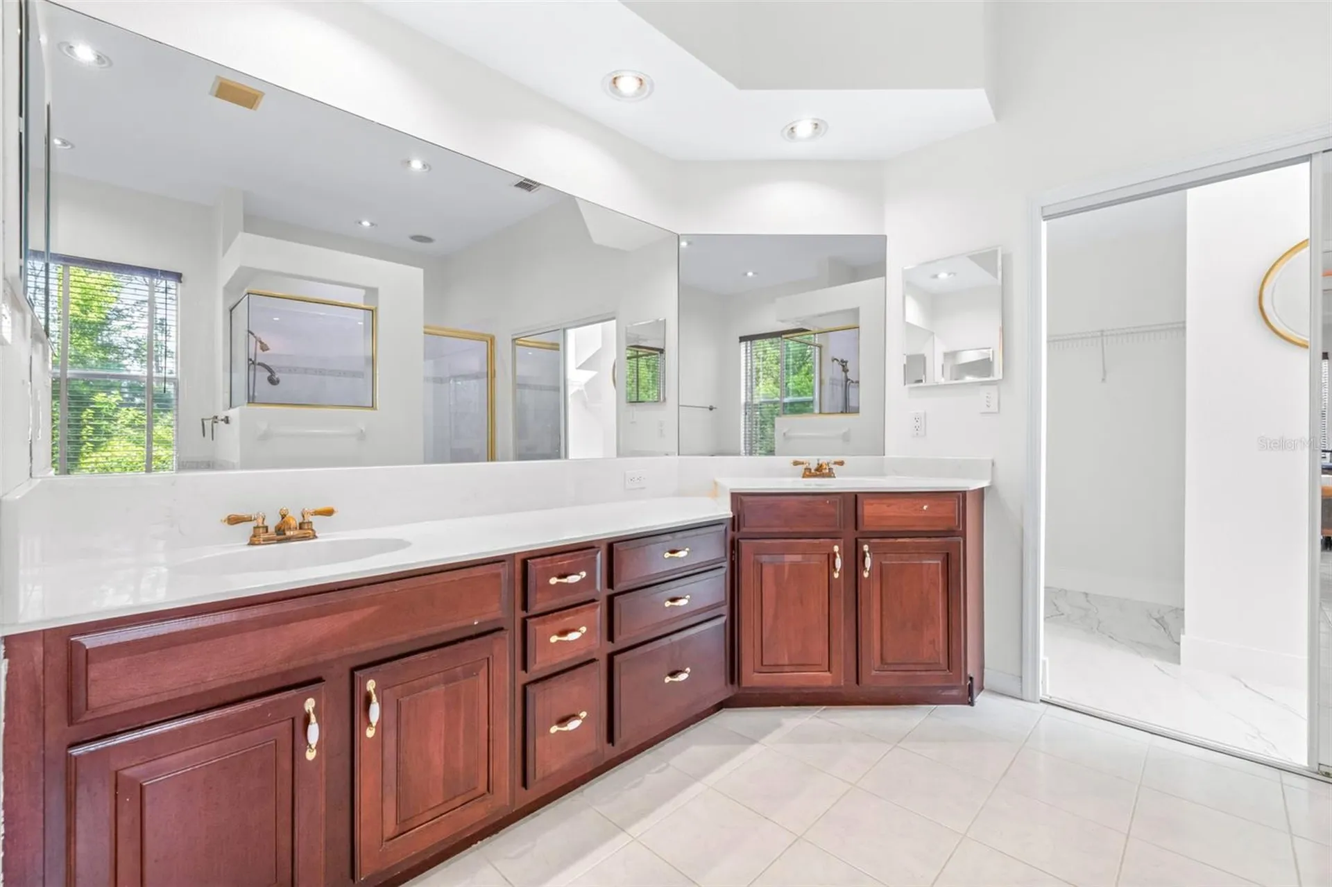 10102 Deercliff Drive Tampa FL 33647