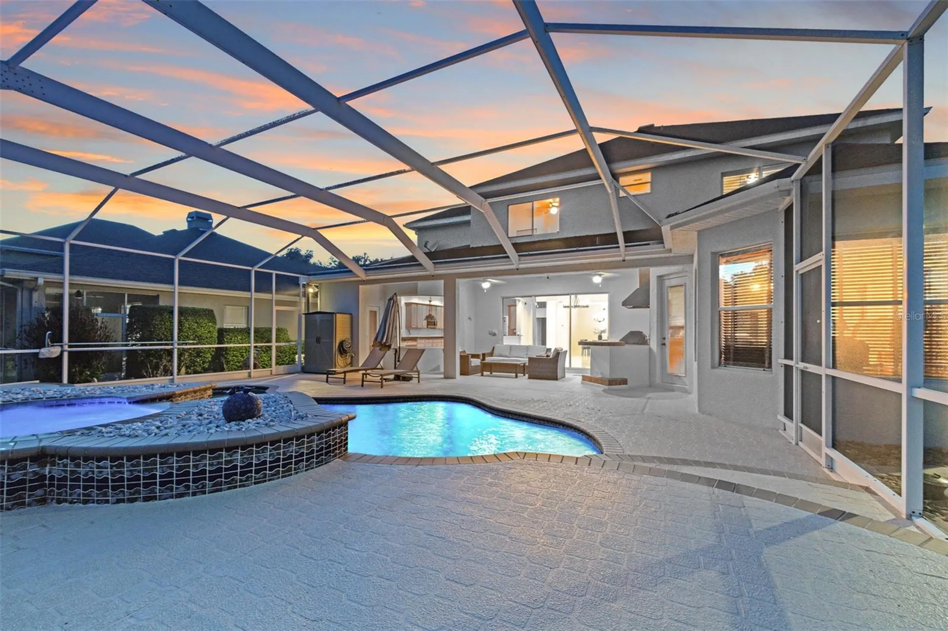 10102 Deercliff Drive Tampa FL 33647