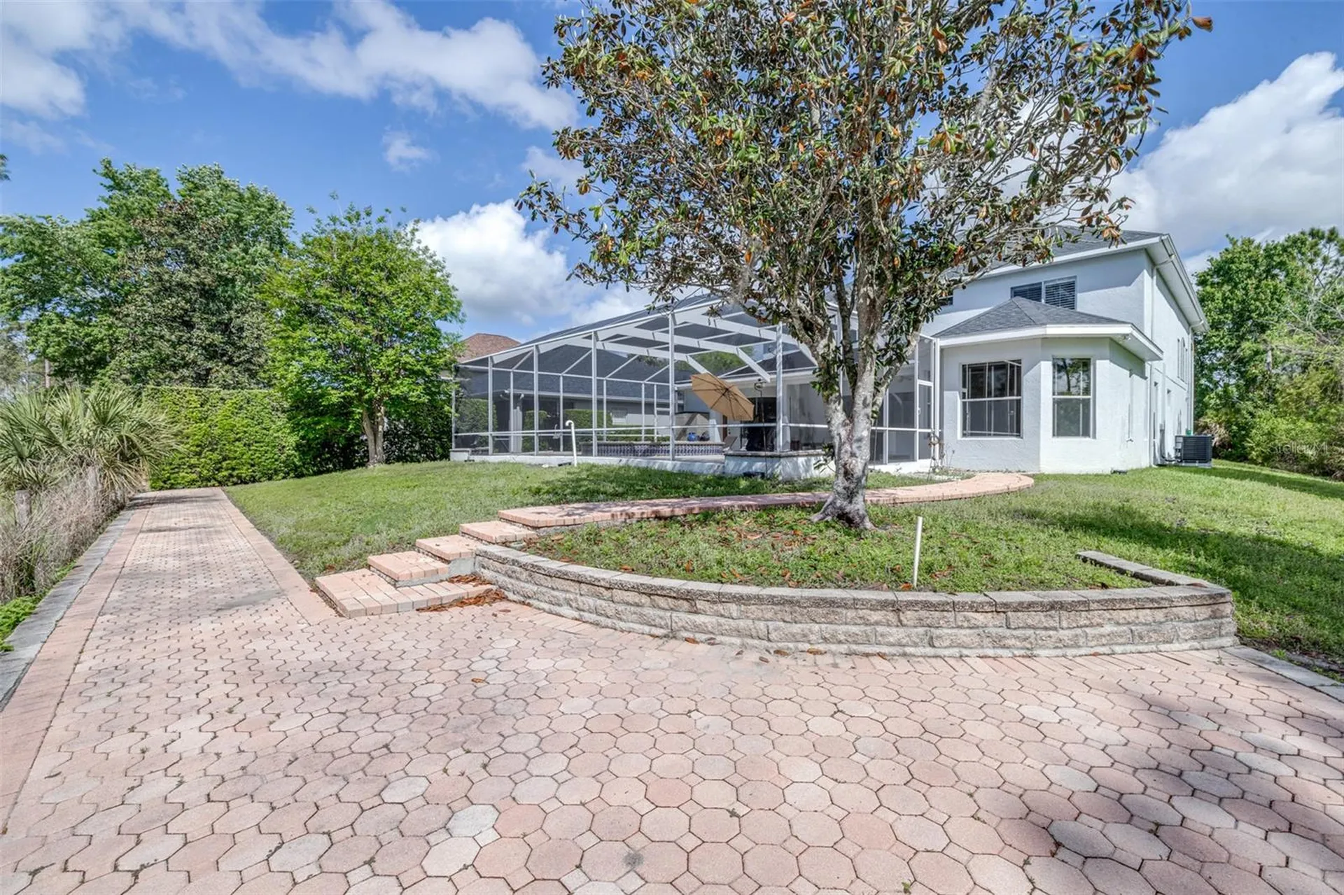 10102 Deercliff Drive Tampa FL 33647