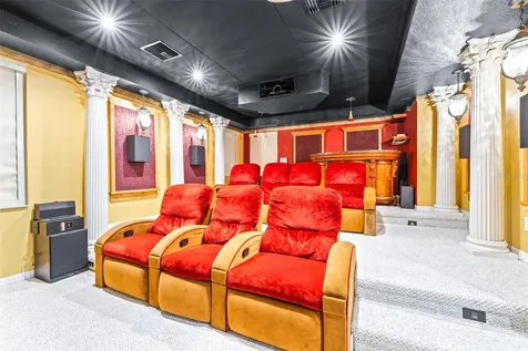 10102 Deercliff Drive Tampa FL 33647