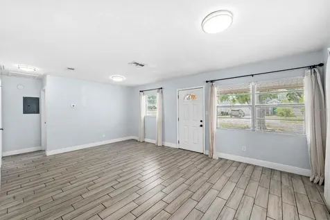 3605 W Iowa Avenue Tampa FL 33611