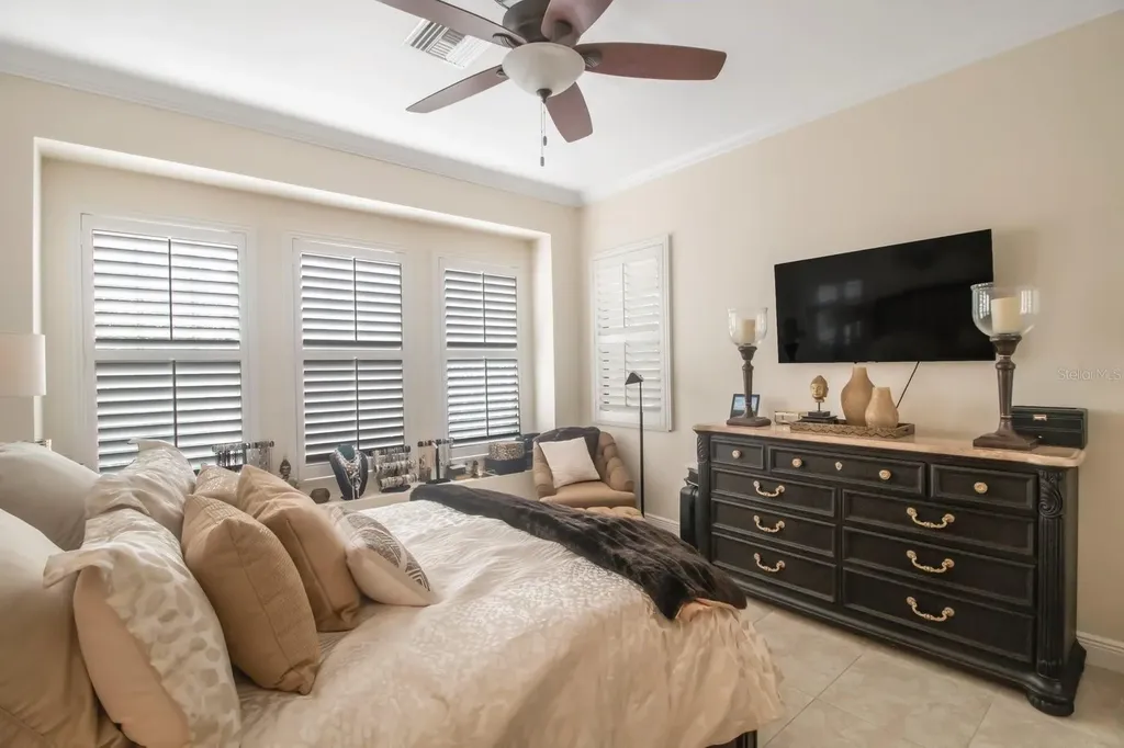 4884 Yacht Club Drive Tampa FL 33616