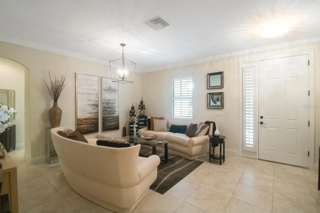 4884 Yacht Club Drive Tampa FL 33616