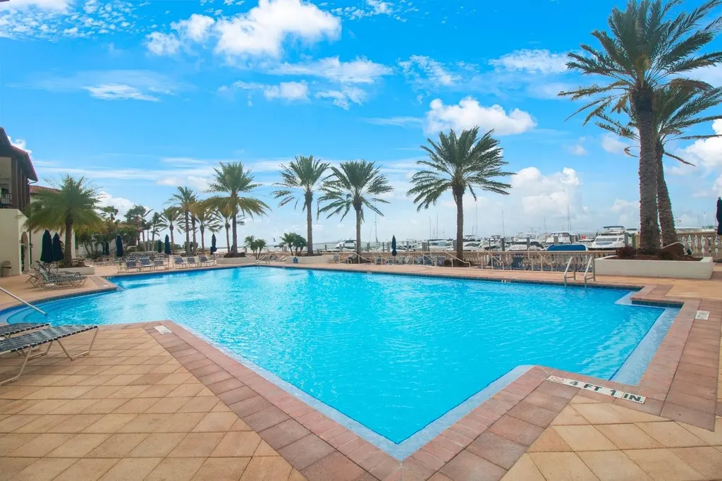 4884 Yacht Club Drive Tampa FL 33616