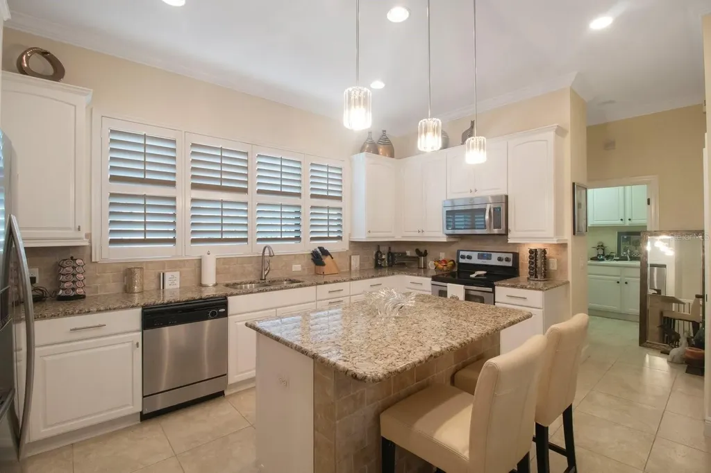 4884 Yacht Club Drive Tampa FL 33616