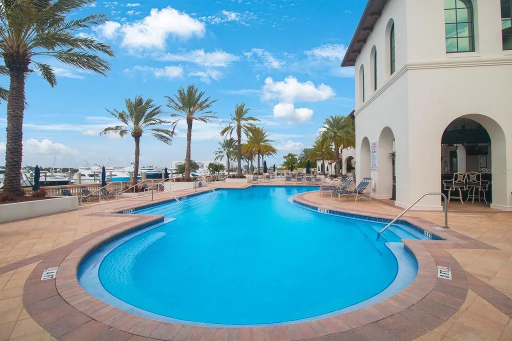 4884 Yacht Club Drive Tampa FL 33616