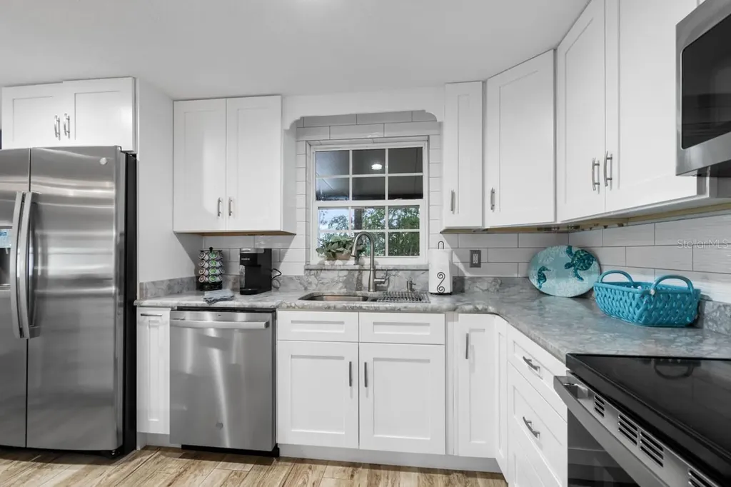 107 6th Street NW Ruskin FL 33570