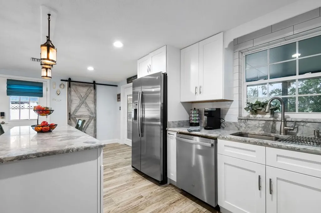 107 6th Street NW Ruskin FL 33570