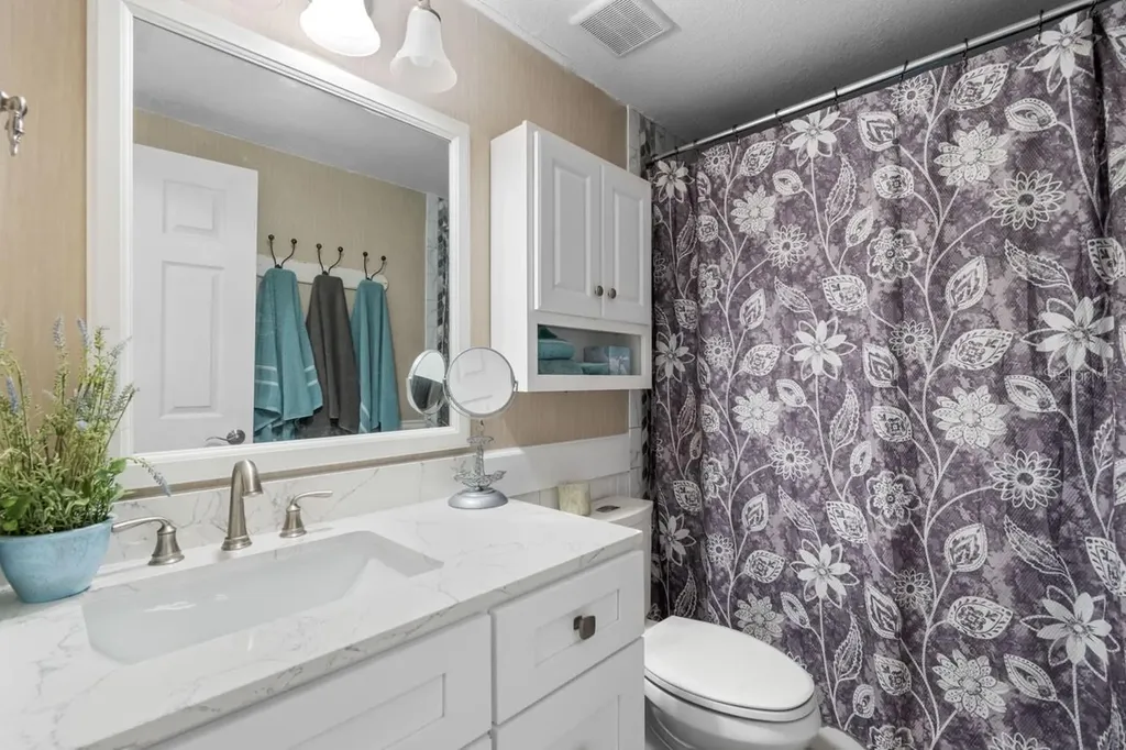 107 6th Street NW Ruskin FL 33570