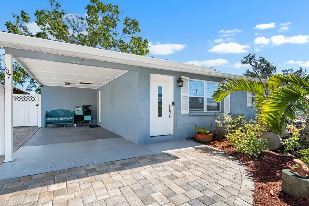 107 6th Street NW Ruskin FL 33570