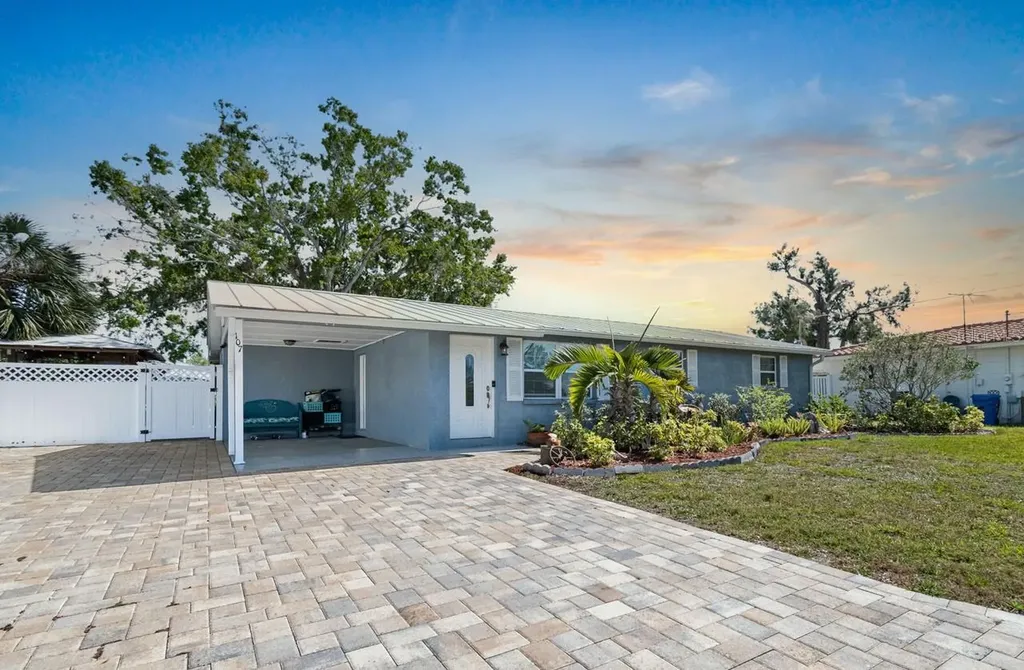 107 6th Street NW Ruskin FL 33570
