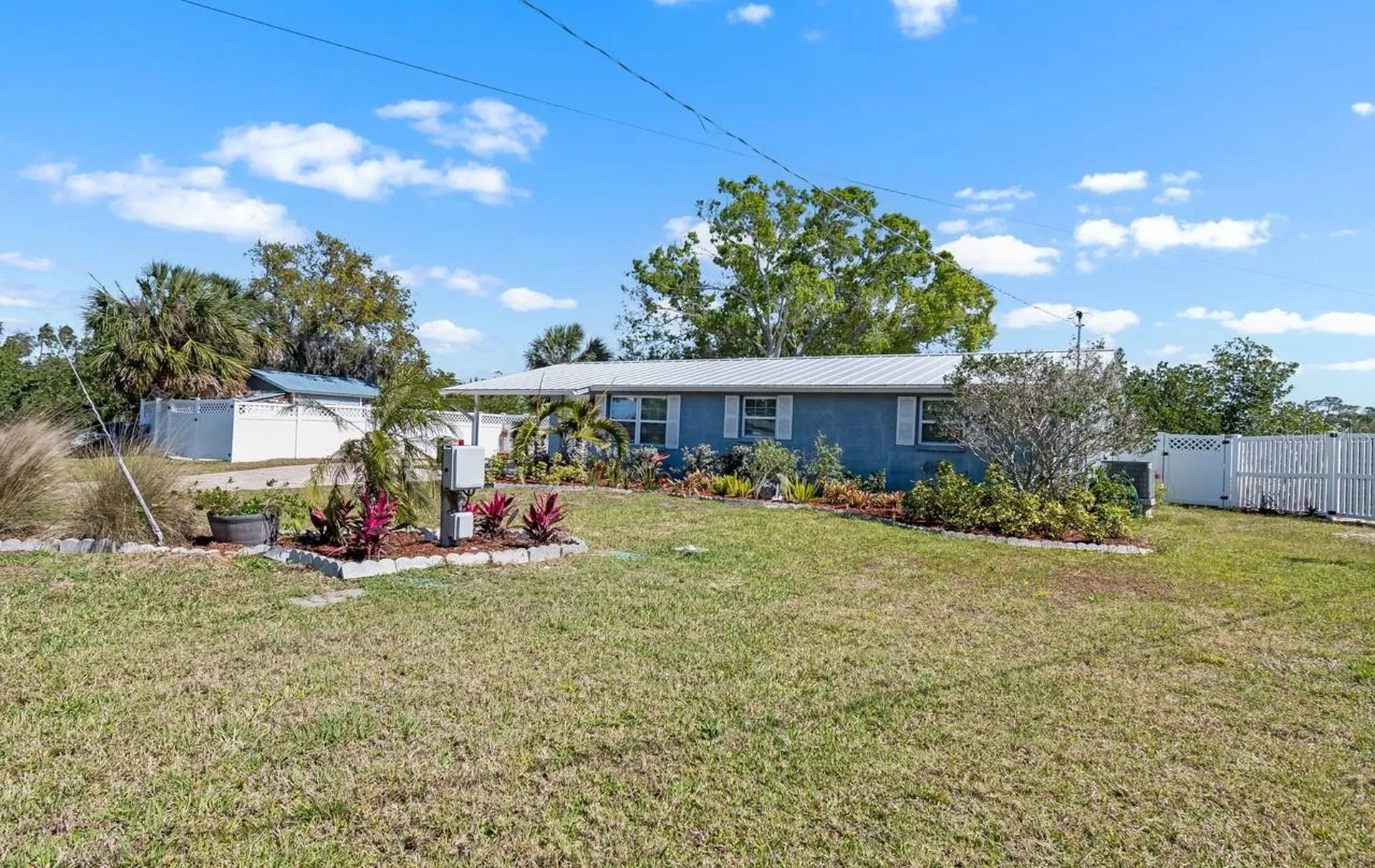 107 6th Street NW Ruskin FL 33570