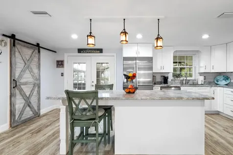 107 6th Street NW Ruskin FL 33570