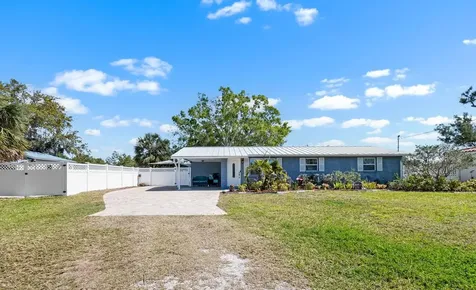 107 6th Street NW Ruskin FL 33570