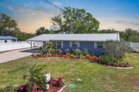 107 6th Street NW Ruskin FL 33570