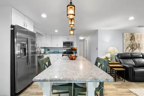 107 6th Street NW Ruskin FL 33570