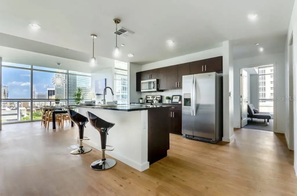 101-1 Lake Avenue Orlando FL 32801