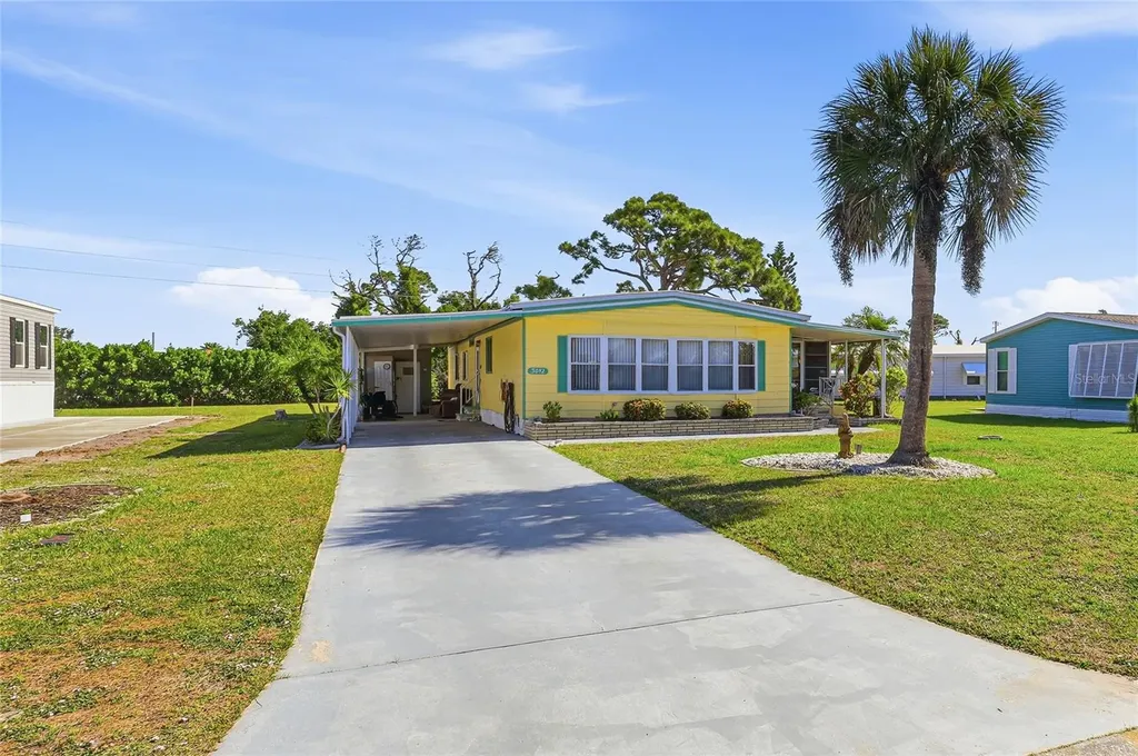 3042 Audubon Avenue Englewood FL 34224