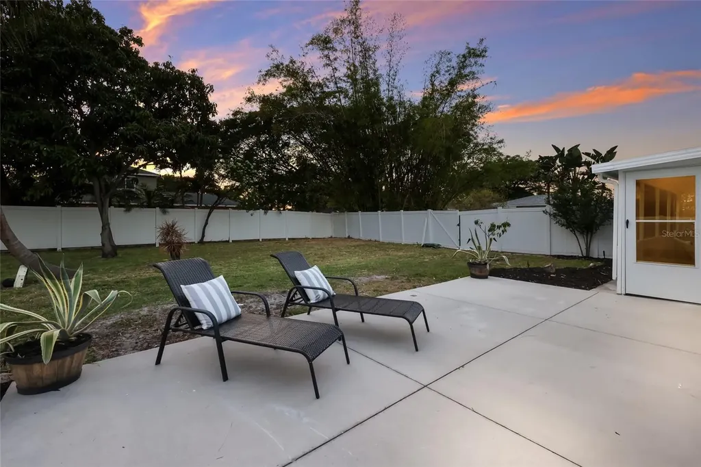 120 43rd Street NW Bradenton FL 34209