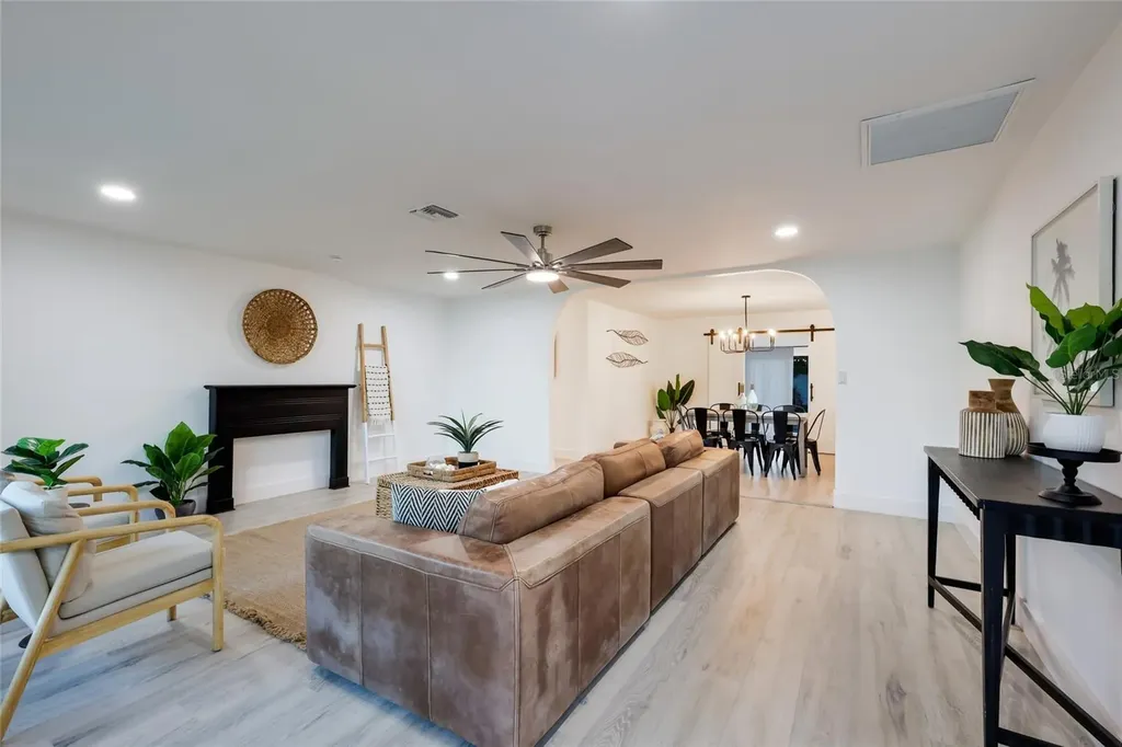 120 43rd Street NW Bradenton FL 34209