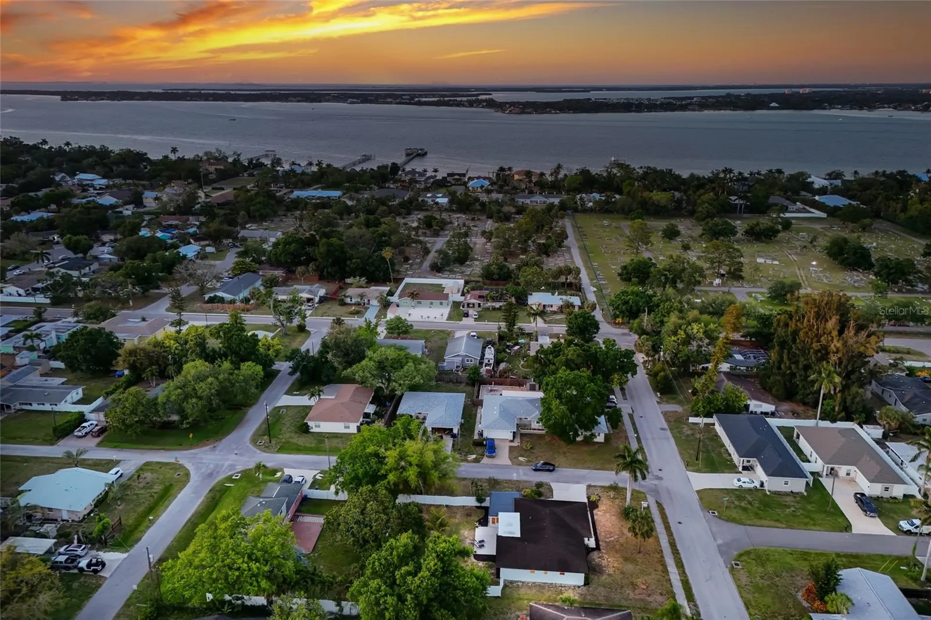 120 43rd Street NW Bradenton FL 34209