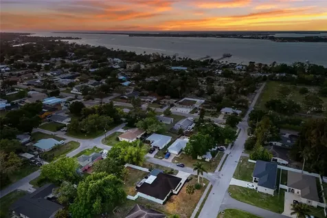 120 43rd Street NW Bradenton FL 34209