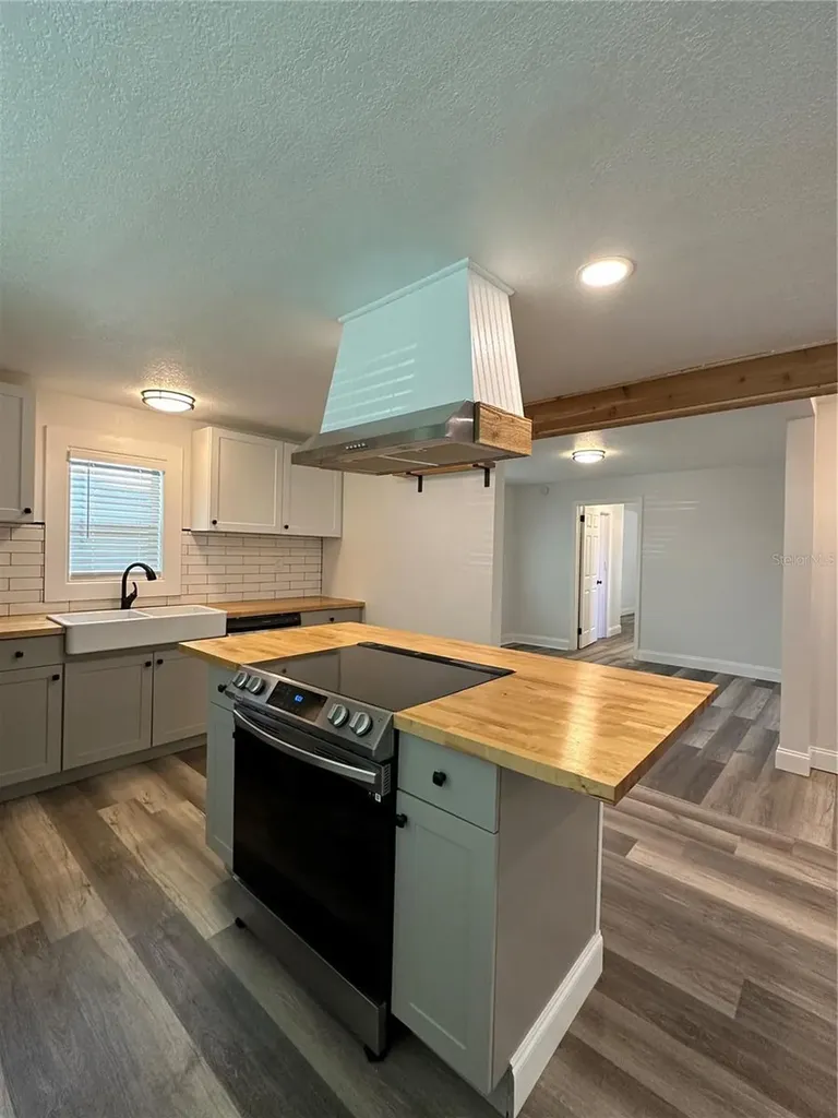 4713 Thorpe Avenue Orlando FL 32804