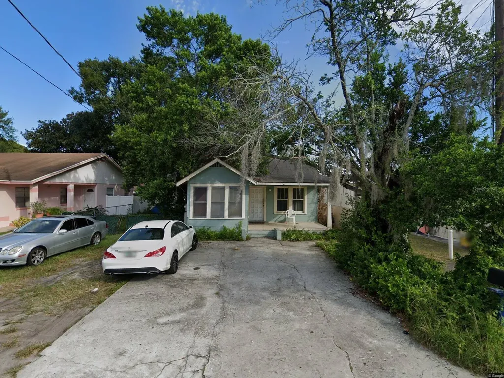 2505 Auburn Avenue W Tampa FL 33614