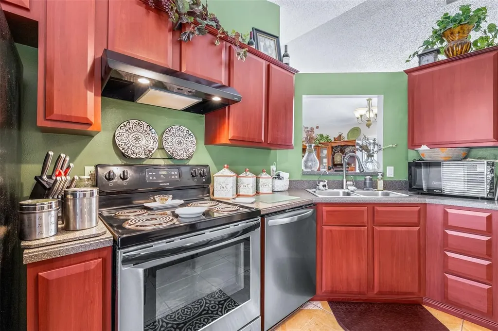 624 Mckinley Court Kissimmee FL 34758