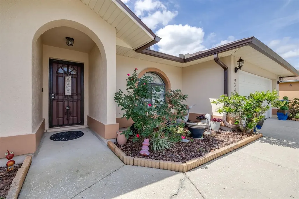 624 Mckinley Court Kissimmee FL 34758