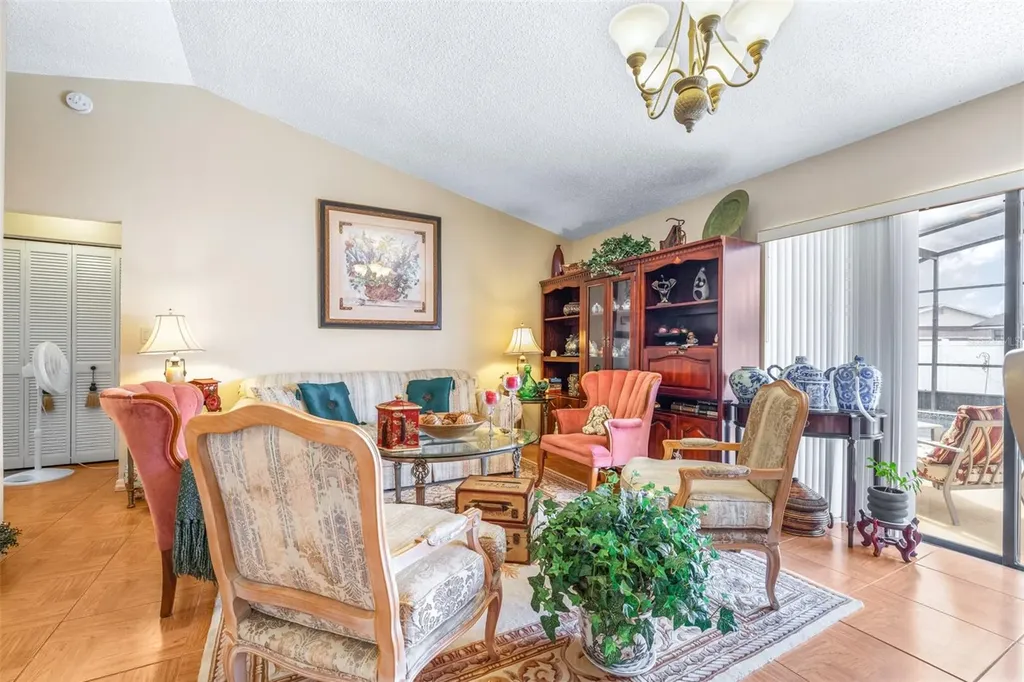 624 Mckinley Court Kissimmee FL 34758