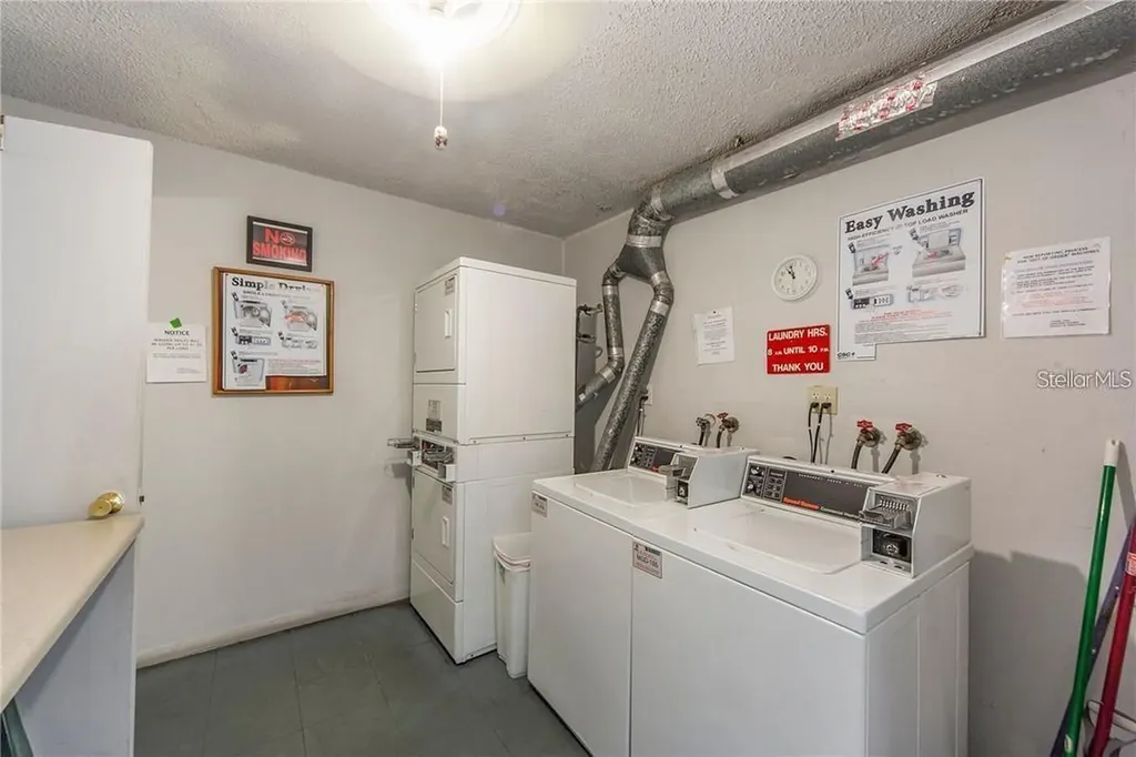 5267 81st Street N St Petersburg FL 33709