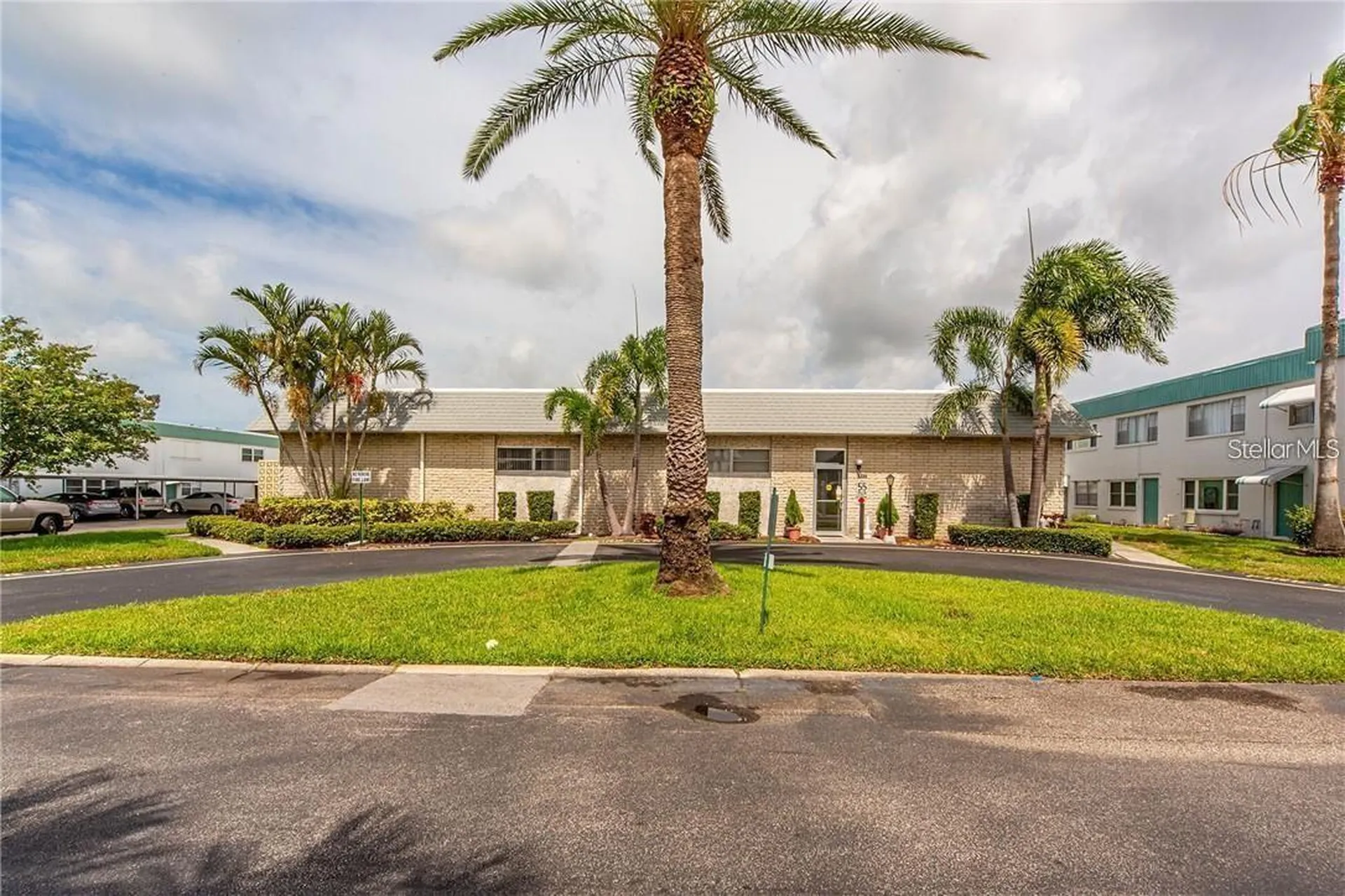 5267 81st Street N St Petersburg FL 33709